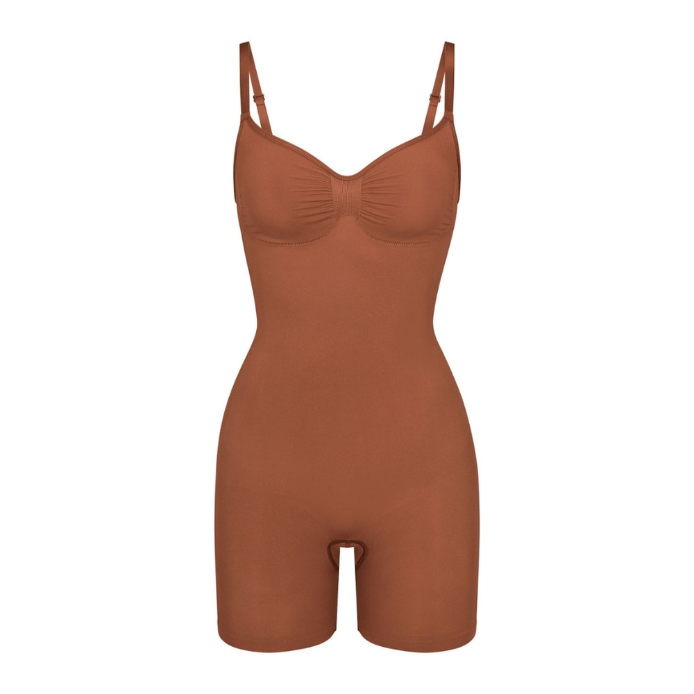 SKIMS SEAMLESS SCULPT MID THIGH BODYSUIT Size Small Bronze